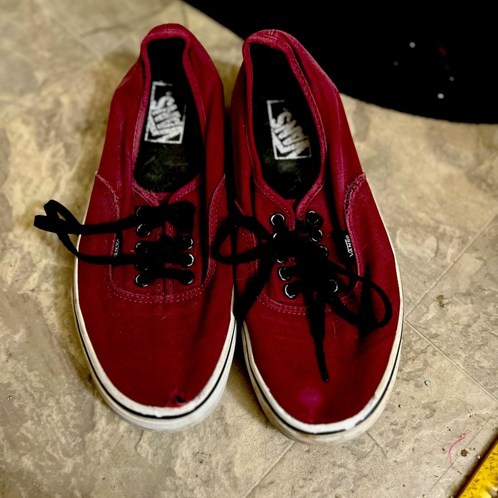 Vans maroon size 8.5